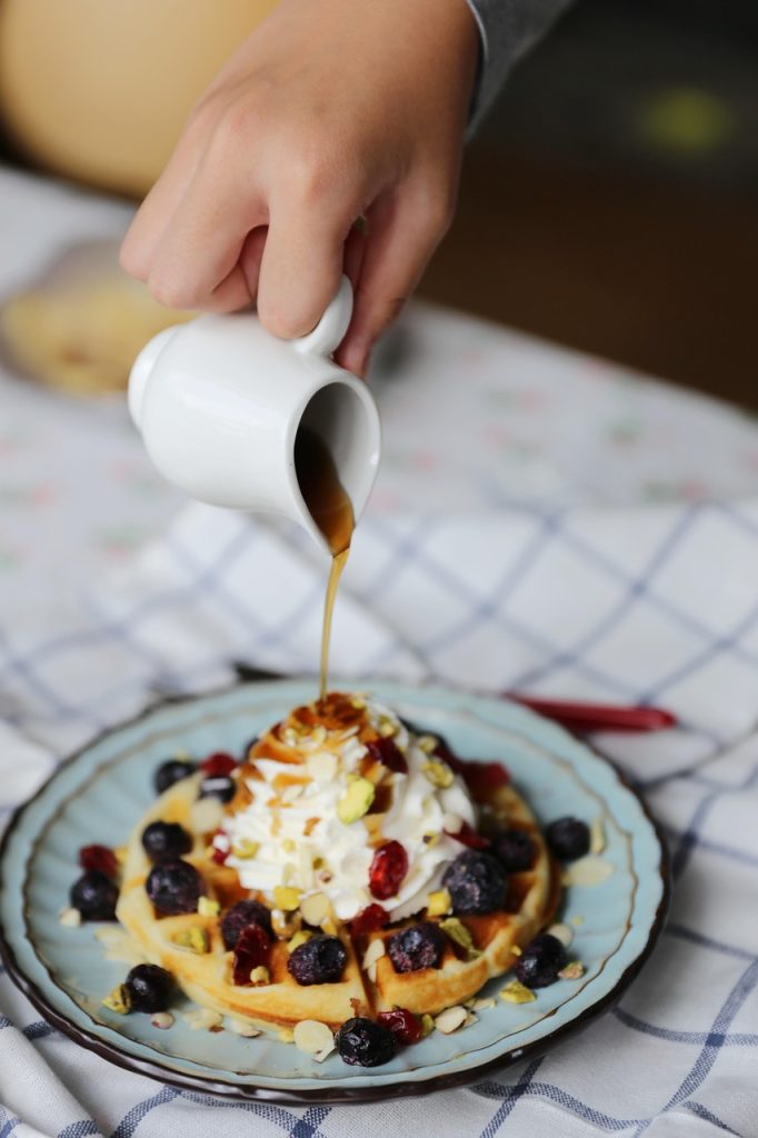 waffle, dessert, maple syrup, tapy rouge, maple syrup, maple syrup, maple syrup, maple syrup, maple syrup